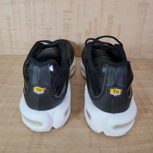 WMNS NIKE Air Max Plus Black Black White - Picture 8 of 10